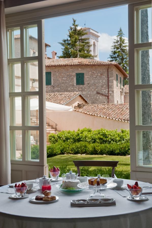 Relais & Chateaux Palazzo Seneca Hotel Norcia Exterior photo